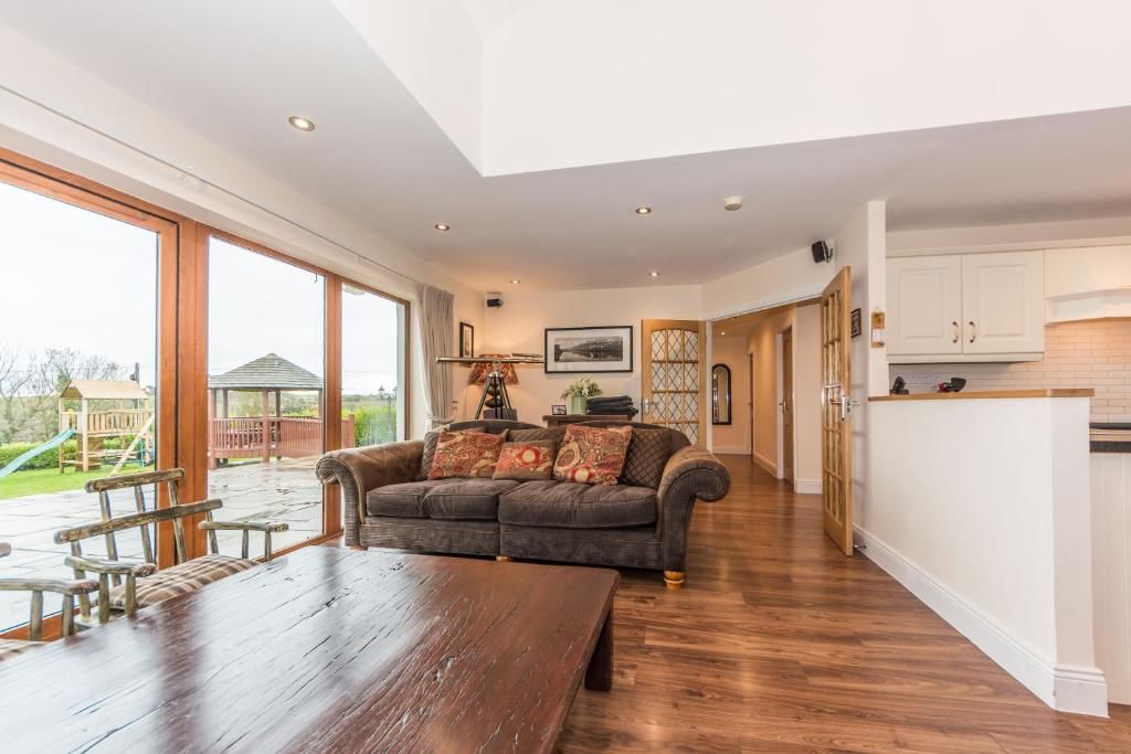 Дома для отпуска Ardkilly Ridge, Kinsale Town,Sleeps 8 Кинсейл