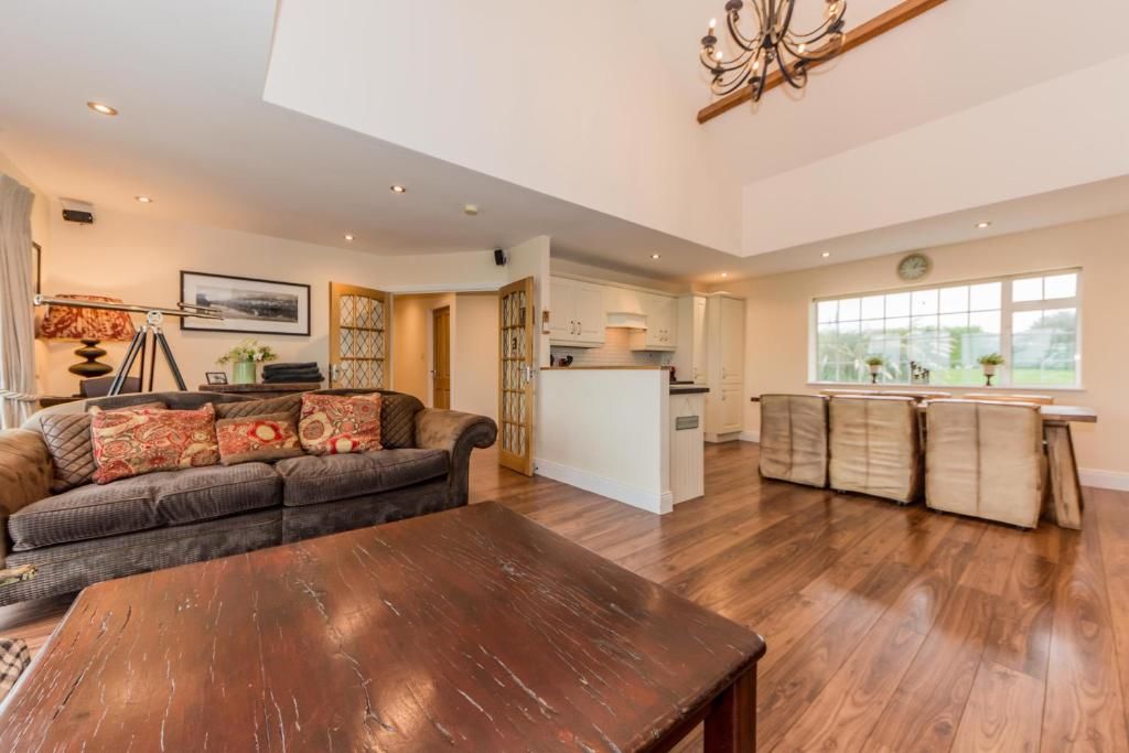 Дома для отпуска Ardkilly Ridge, Kinsale Town,Sleeps 8 Кинсейл