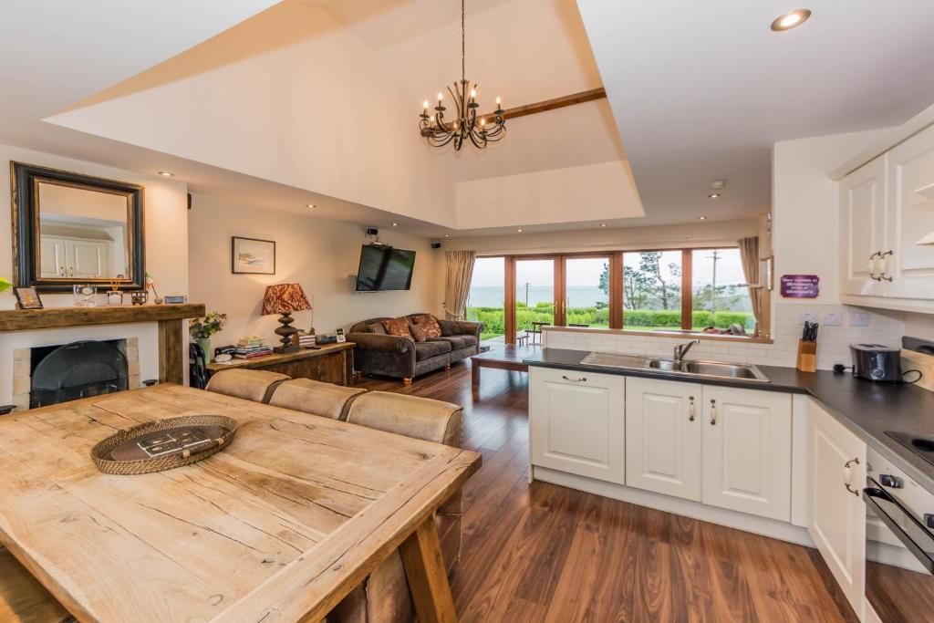 Дома для отпуска Ardkilly Ridge, Kinsale Town,Sleeps 8 Кинсейл