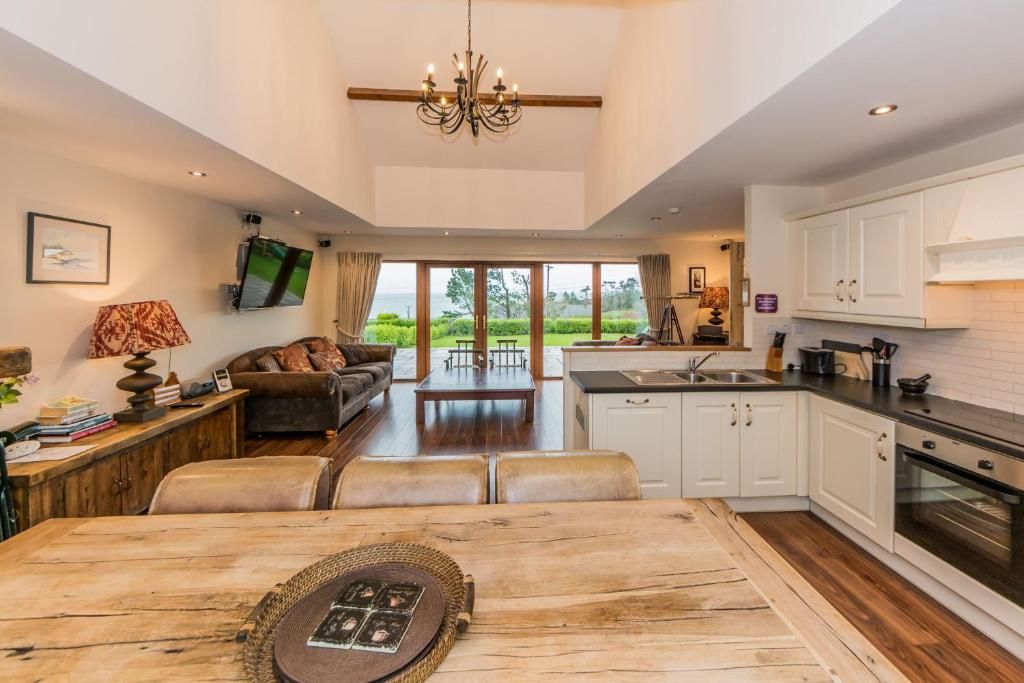 Дома для отпуска Ardkilly Ridge, Kinsale Town,Sleeps 8 Кинсейл